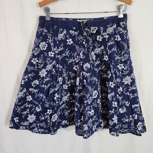 Austin Clothing  Blue with White Floral A-line Flared Knee Length Skirt Size 10